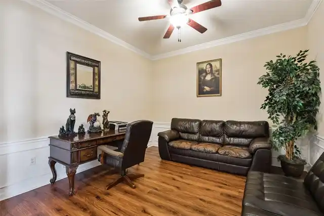 Listing Photo 17
