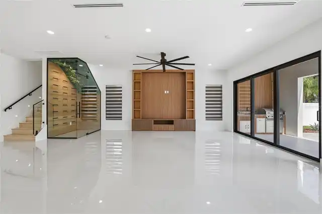 Listing Photo 25