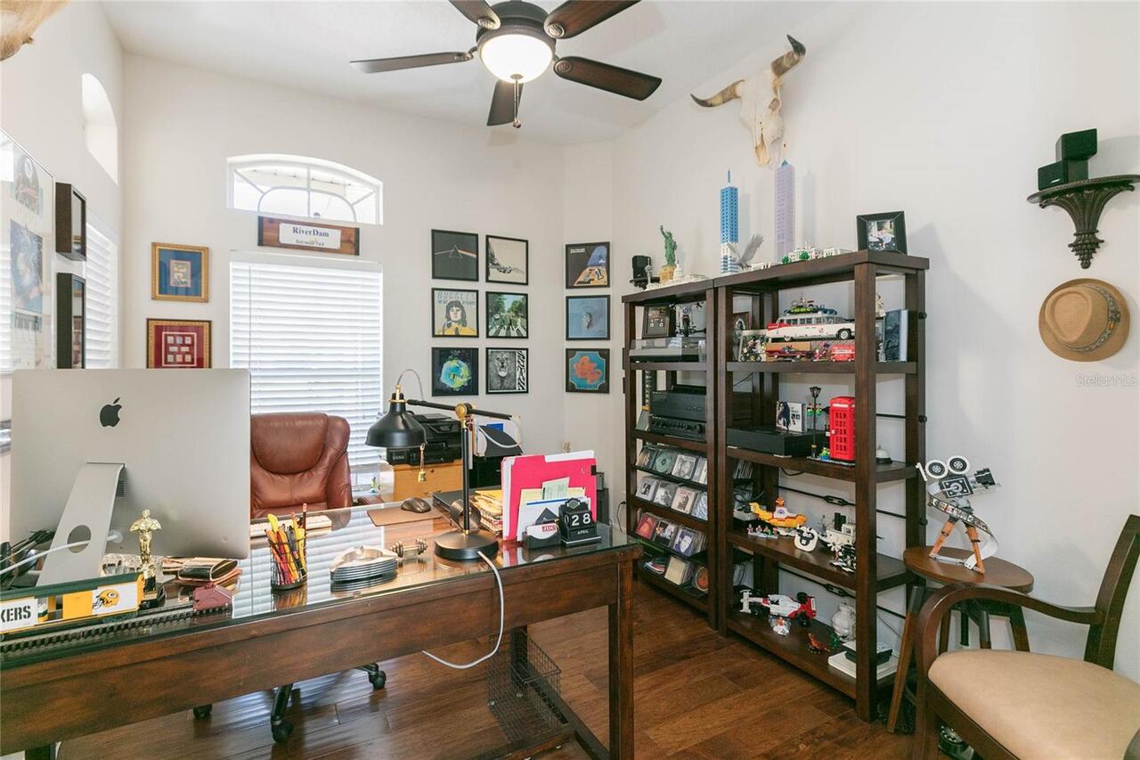 Listing Photo 11