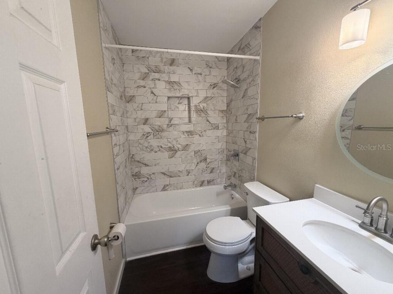 Listing Photo 10