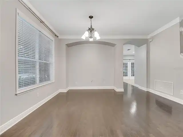 Listing Photo 9