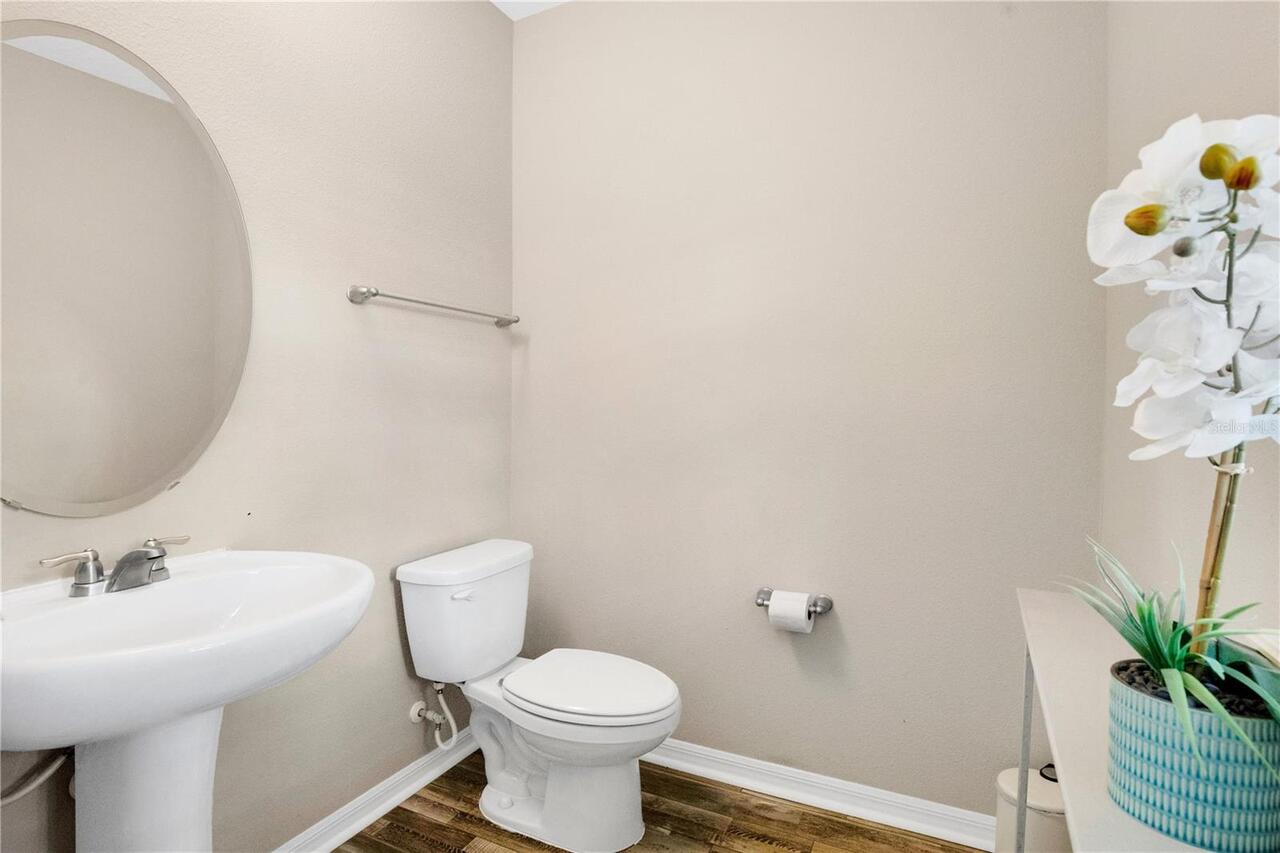Listing Photo 12