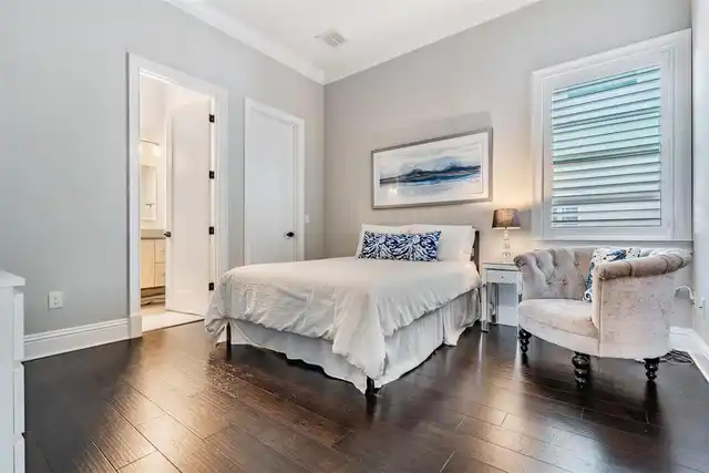 Listing Photo 17
