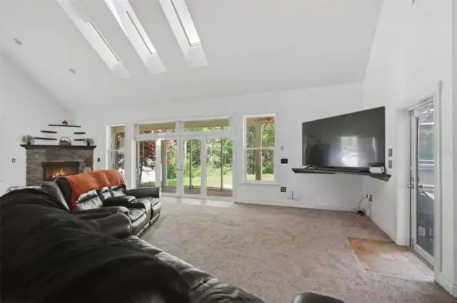 Listing Photo 15