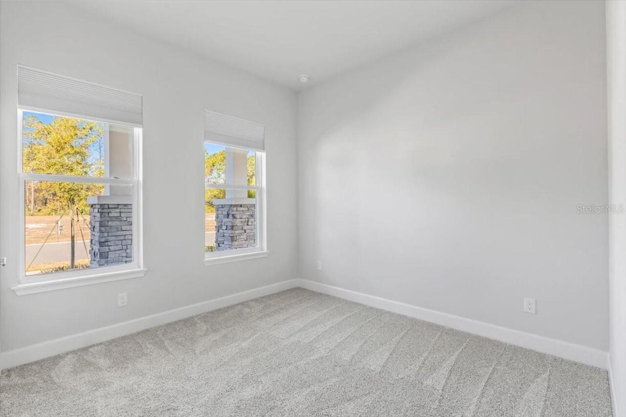 Listing Photo 10