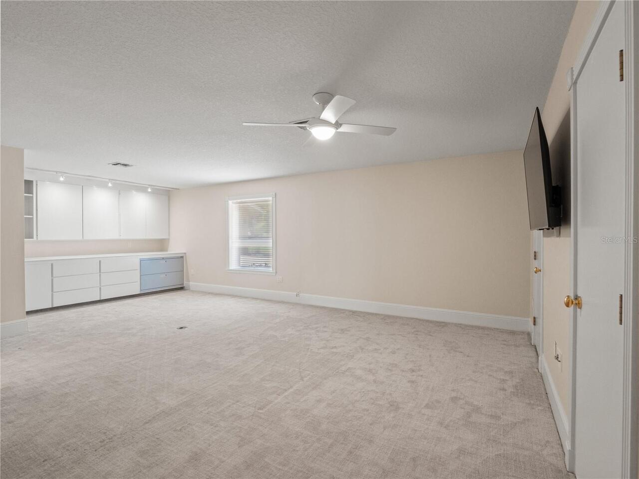 Listing Photo 33