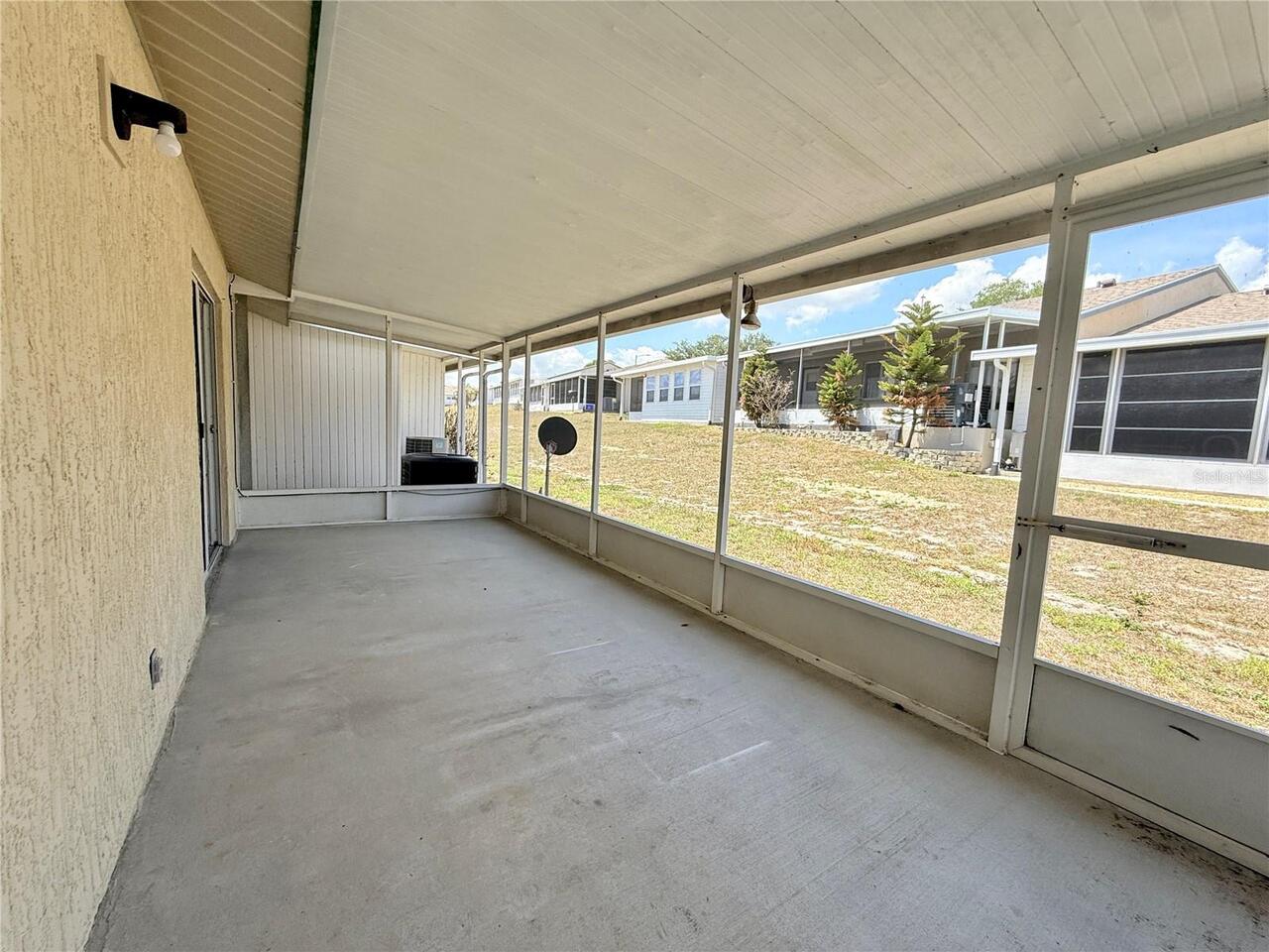 Listing Photo 10