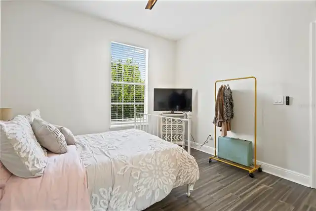 Listing Photo 33
