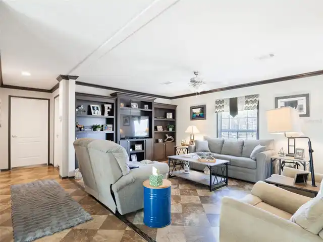 Listing Photo 13