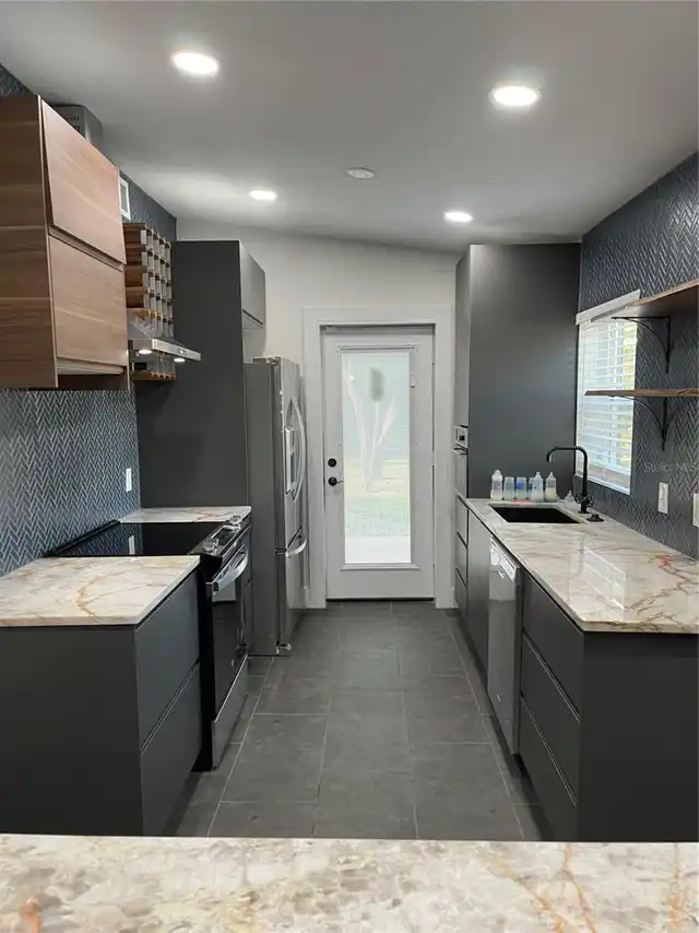 Listing Photo 15