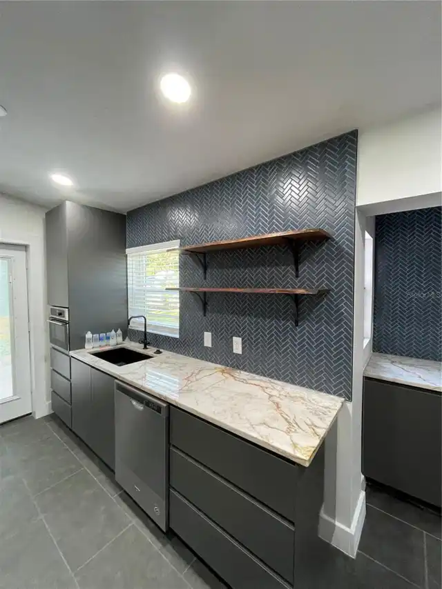 Listing Photo 16