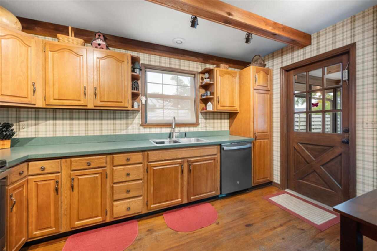 Listing Photo 7