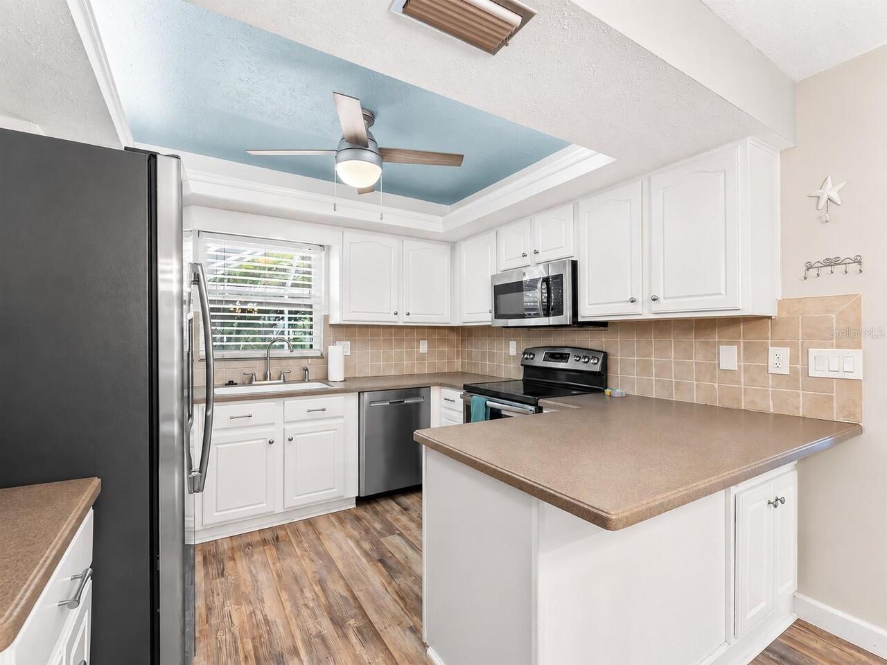 Listing Photo 11
