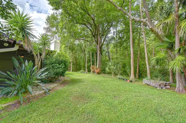 Listing Photo 17