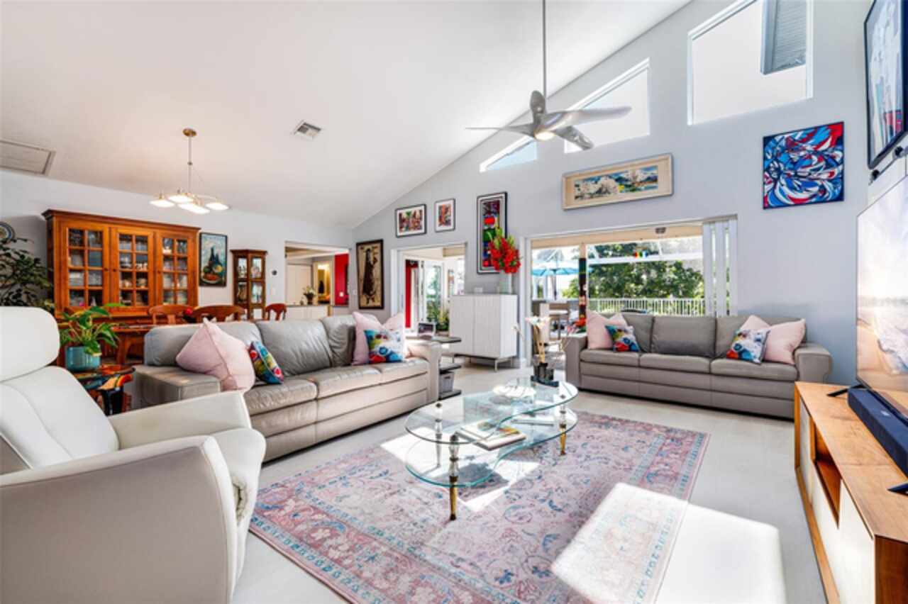Listing Photo 8