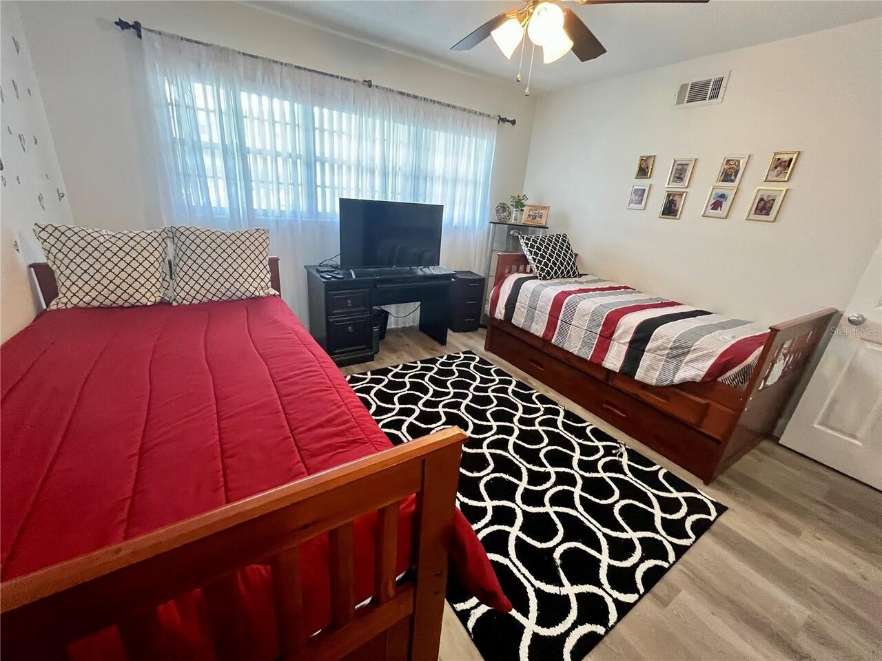Listing Photo 15