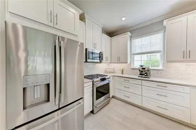 Listing Photo 8