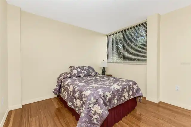 Listing Photo 24