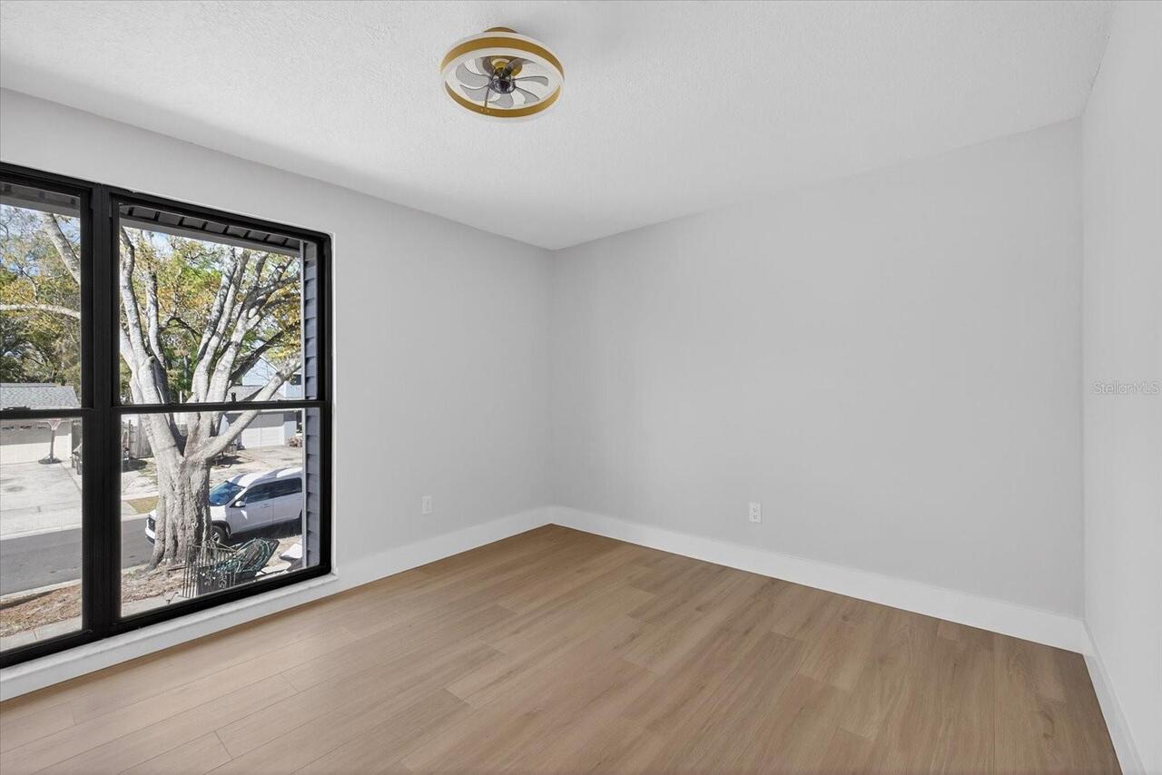 Listing Photo 33
