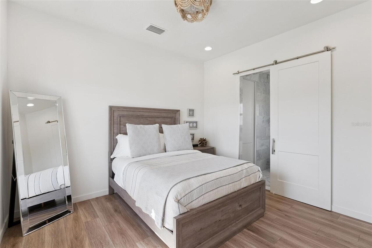 Listing Photo 33