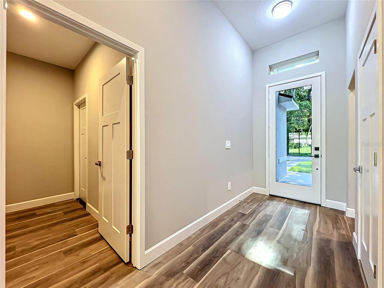 Listing Photo 9
