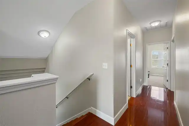 Listing Photo 32