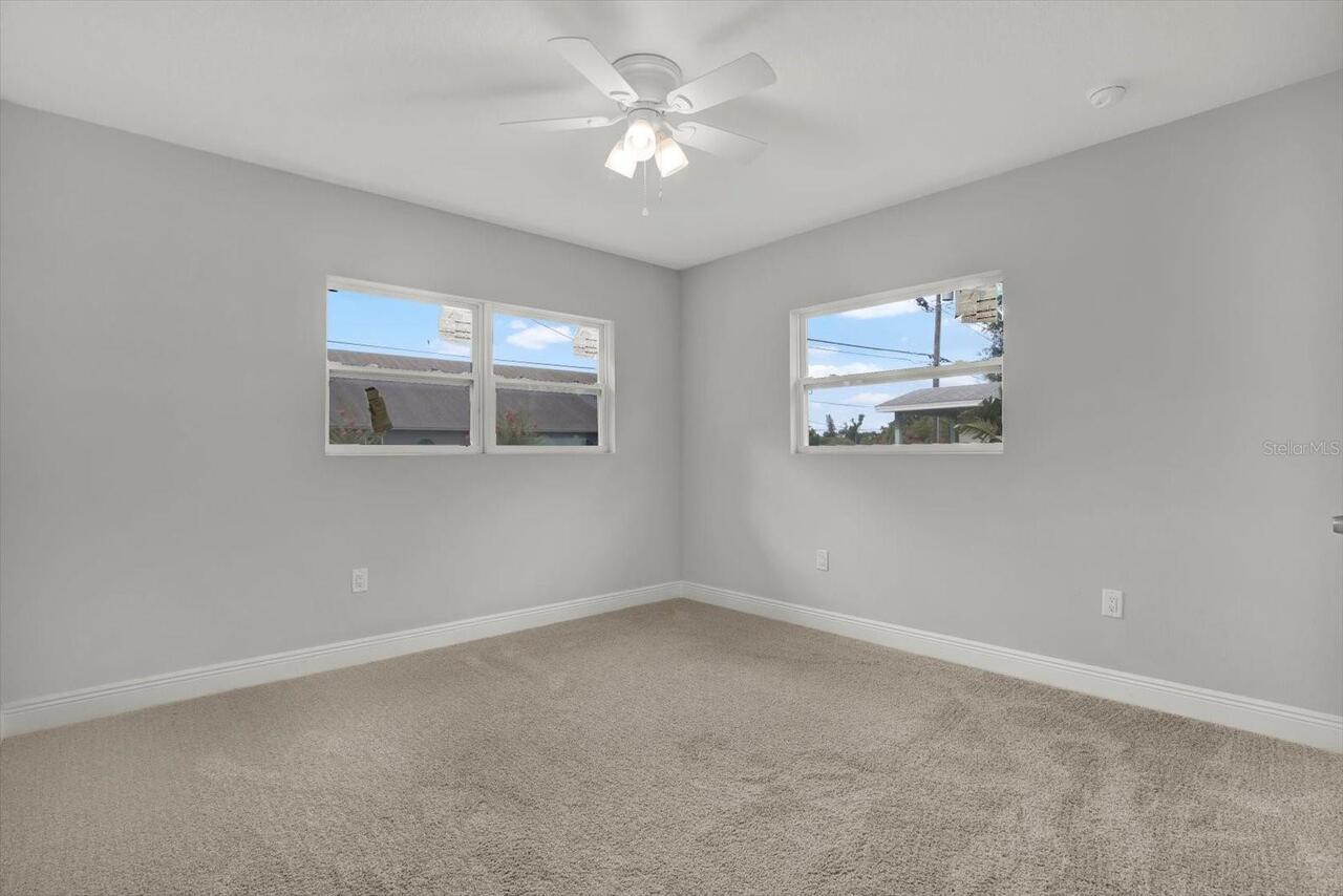 Listing Photo 14