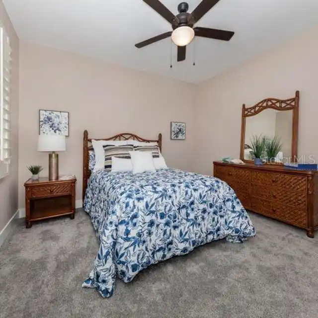 Listing Photo 12