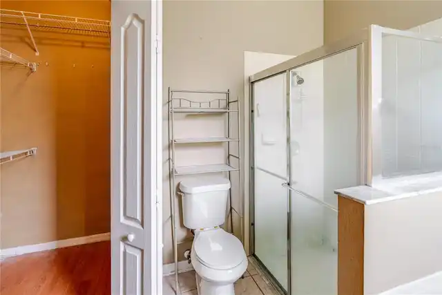 Listing Photo 11