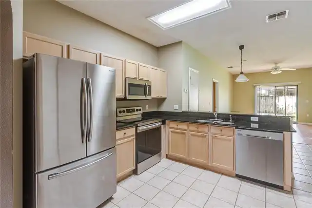 Listing Photo 21