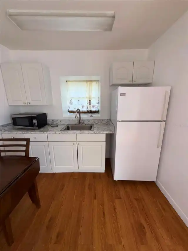 Listing Photo 11
