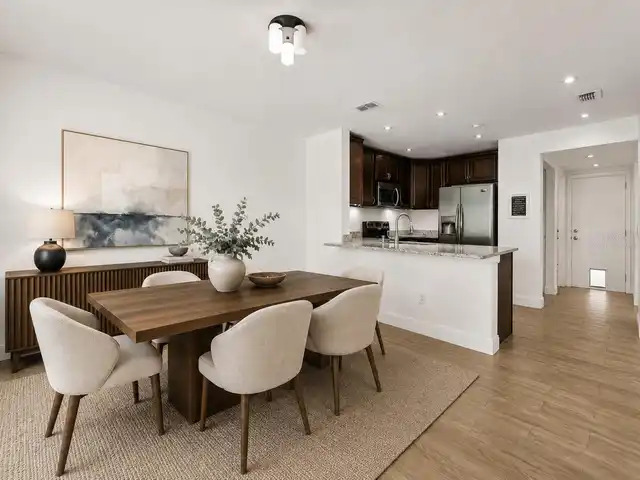 Listing Photo 16