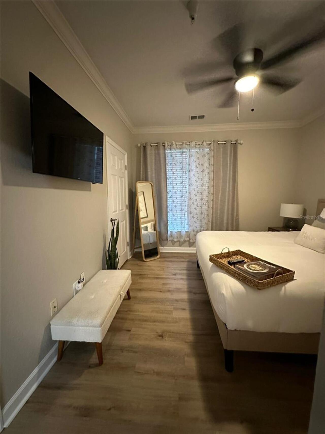 Listing Photo 9