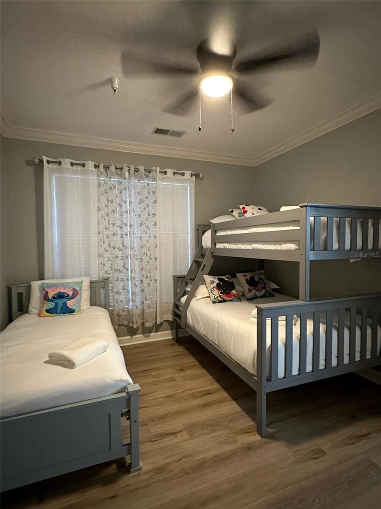 Listing Photo 12