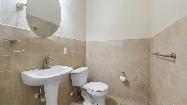 Listing Photo 33