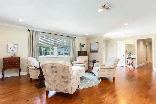 Listing Photo 15