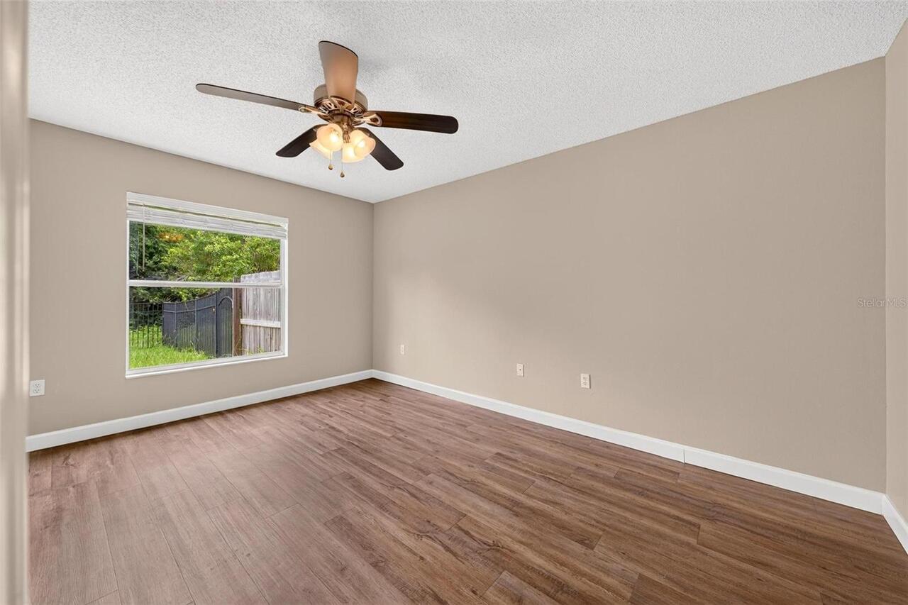 Listing Photo 33
