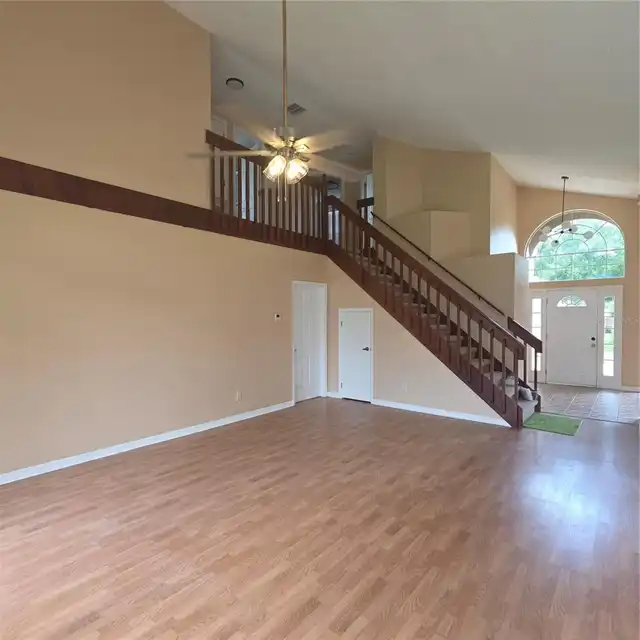 Listing Photo 11