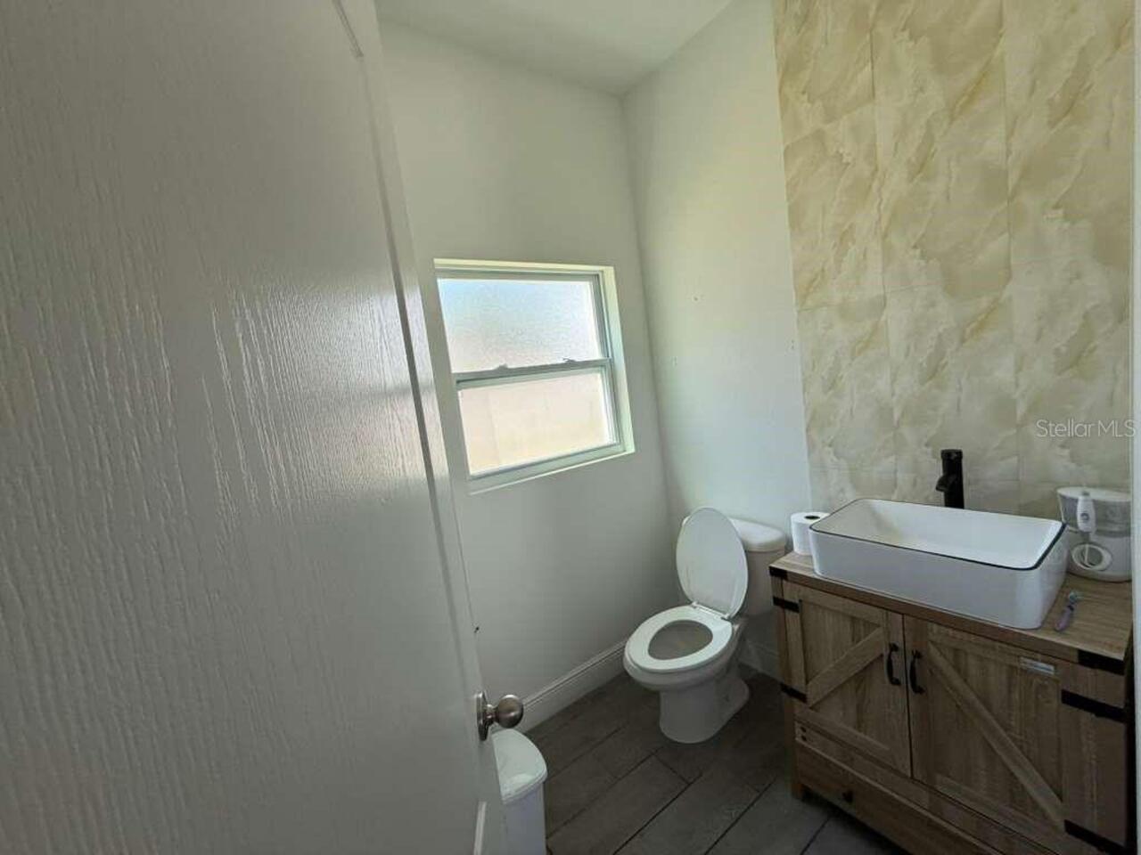 Listing Photo 9