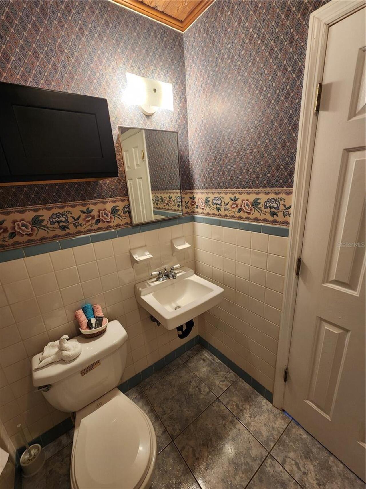 Listing Photo 12