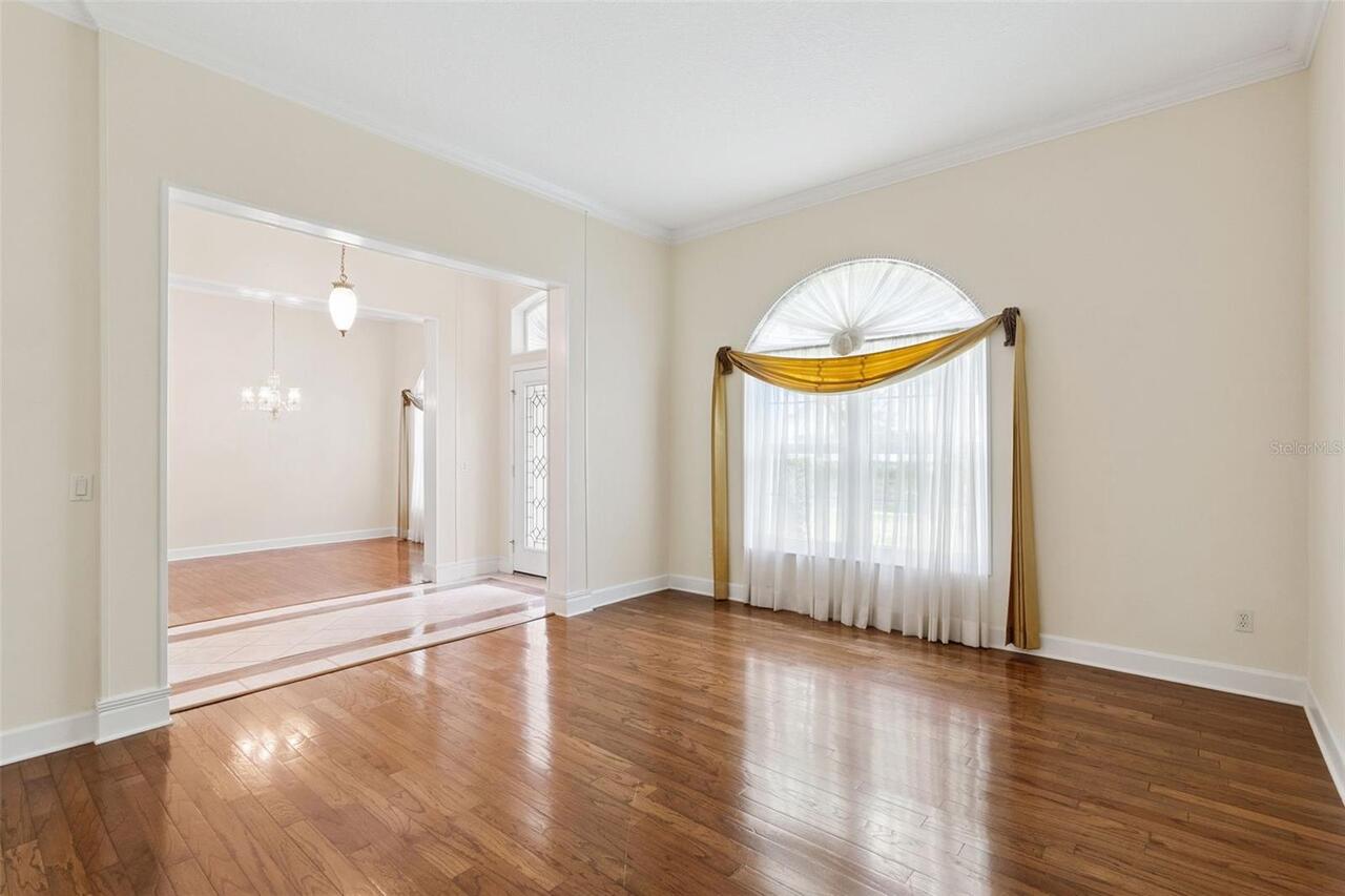 Listing Photo 11
