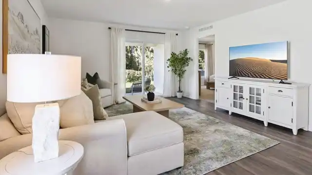 Listing Photo 9