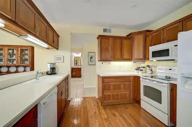 Listing Photo 19
