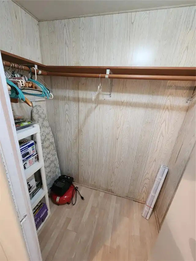 Listing Photo 9