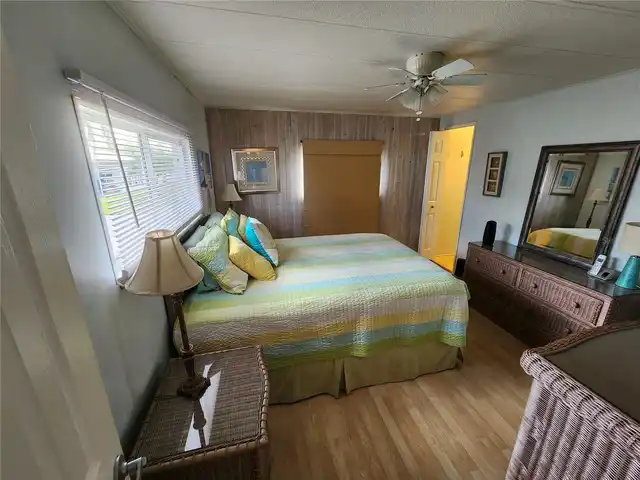 Listing Photo 17