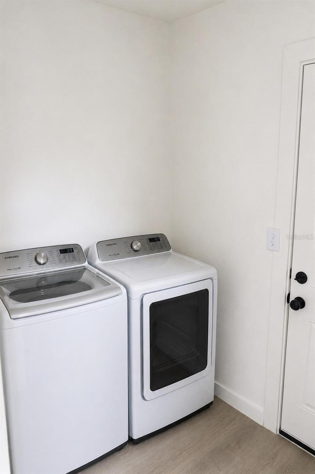 Listing Photo 12