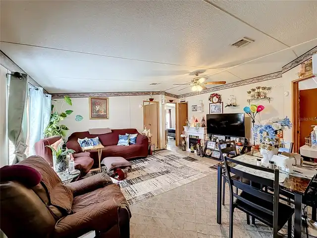 Listing Photo 12