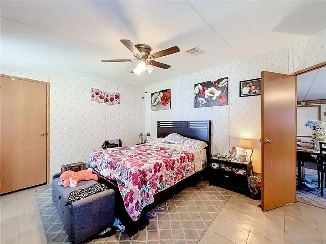 Listing Photo 32