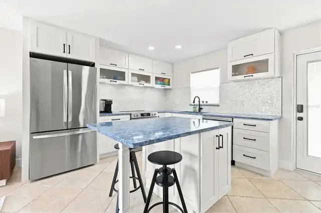 Listing Photo 10