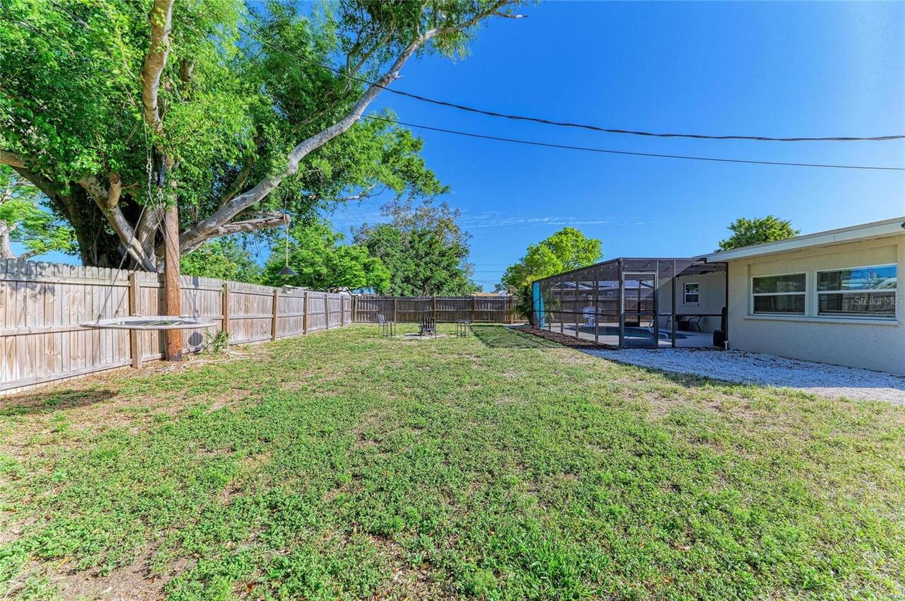 Listing Photo 17